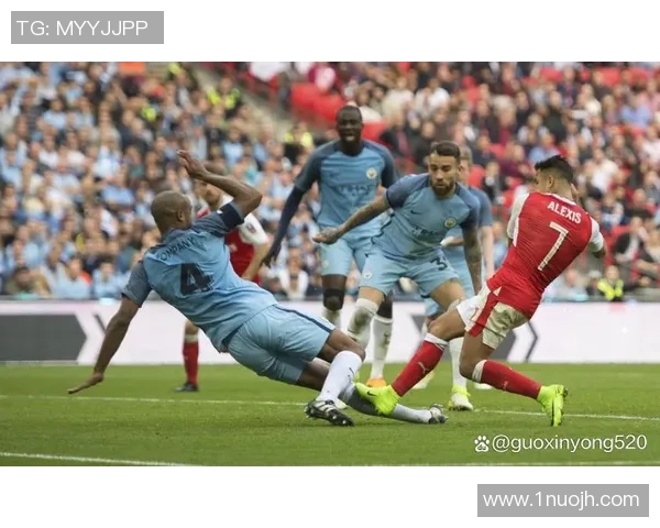 英超精彩对决曼城凭借神扑力克本菲卡全场沸腾