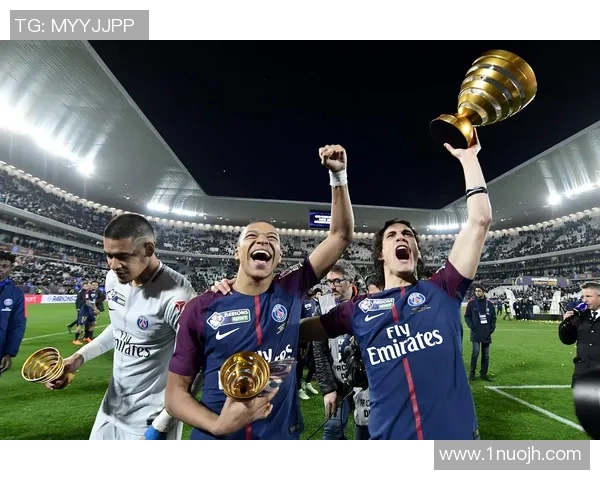 足总杯惊天冷门那不勒斯逆袭巴黎圣日耳曼6-2引发全场震动