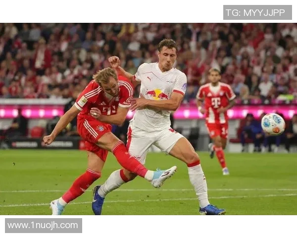 德甲激战：利物浦与拜仁战成平局乌龙球成比赛转折点