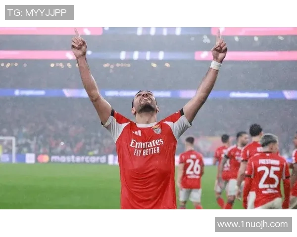 欧冠激战曼城小胜里昂逆转时刻点燃全场激情分析